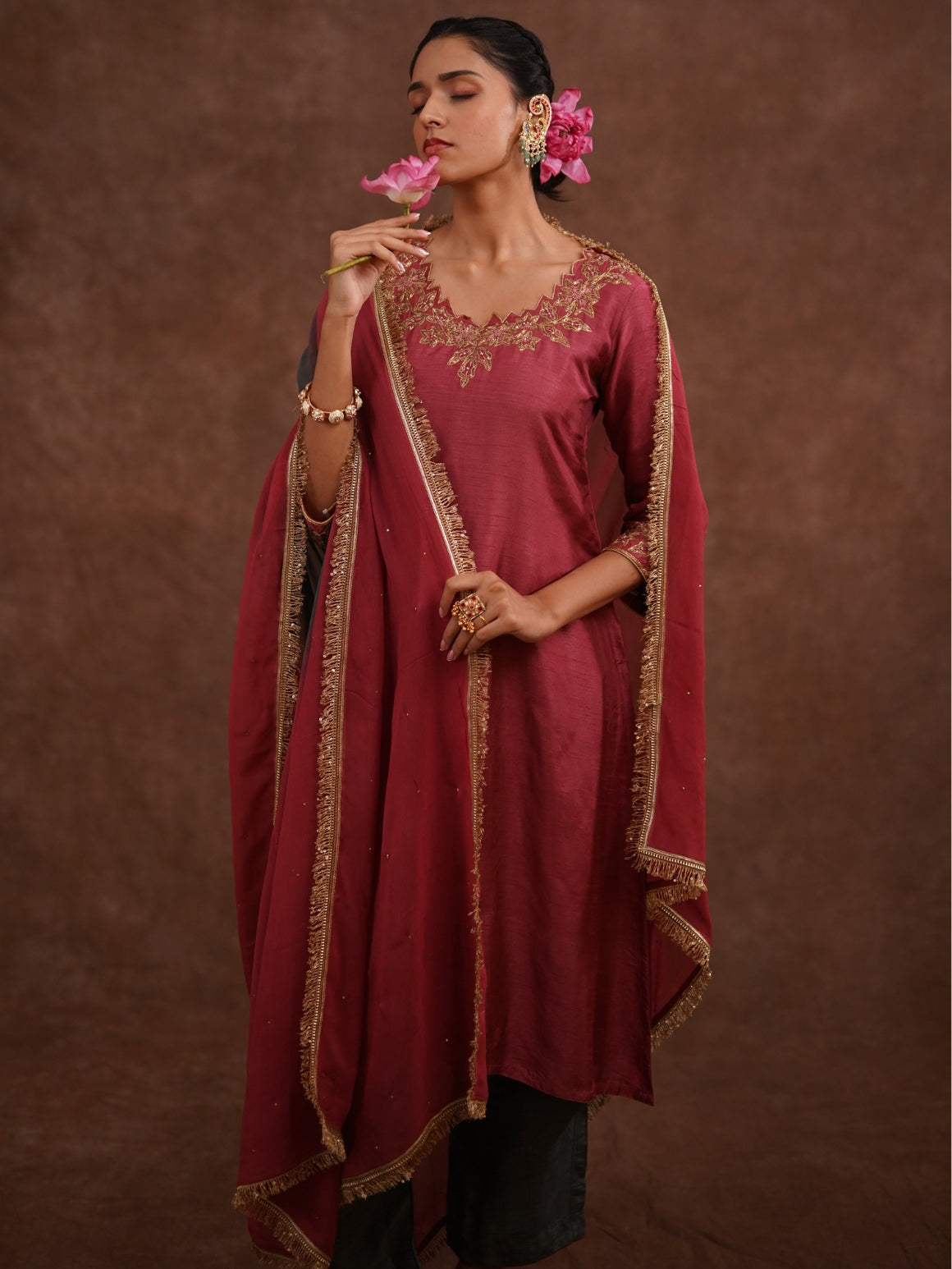Gulmitti Kurta Set