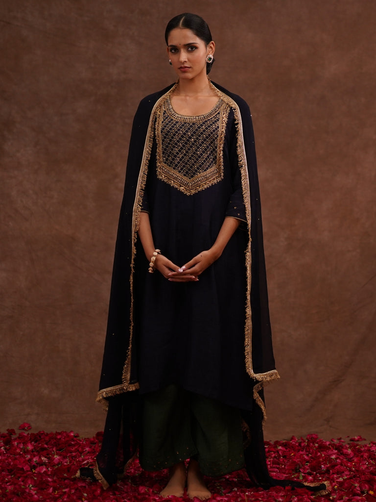 Neelara Kurta Set
