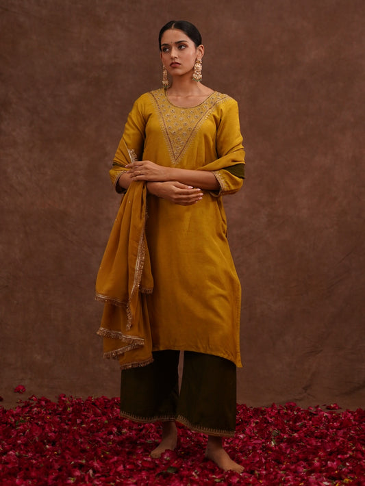 Amaltas Kurta Set