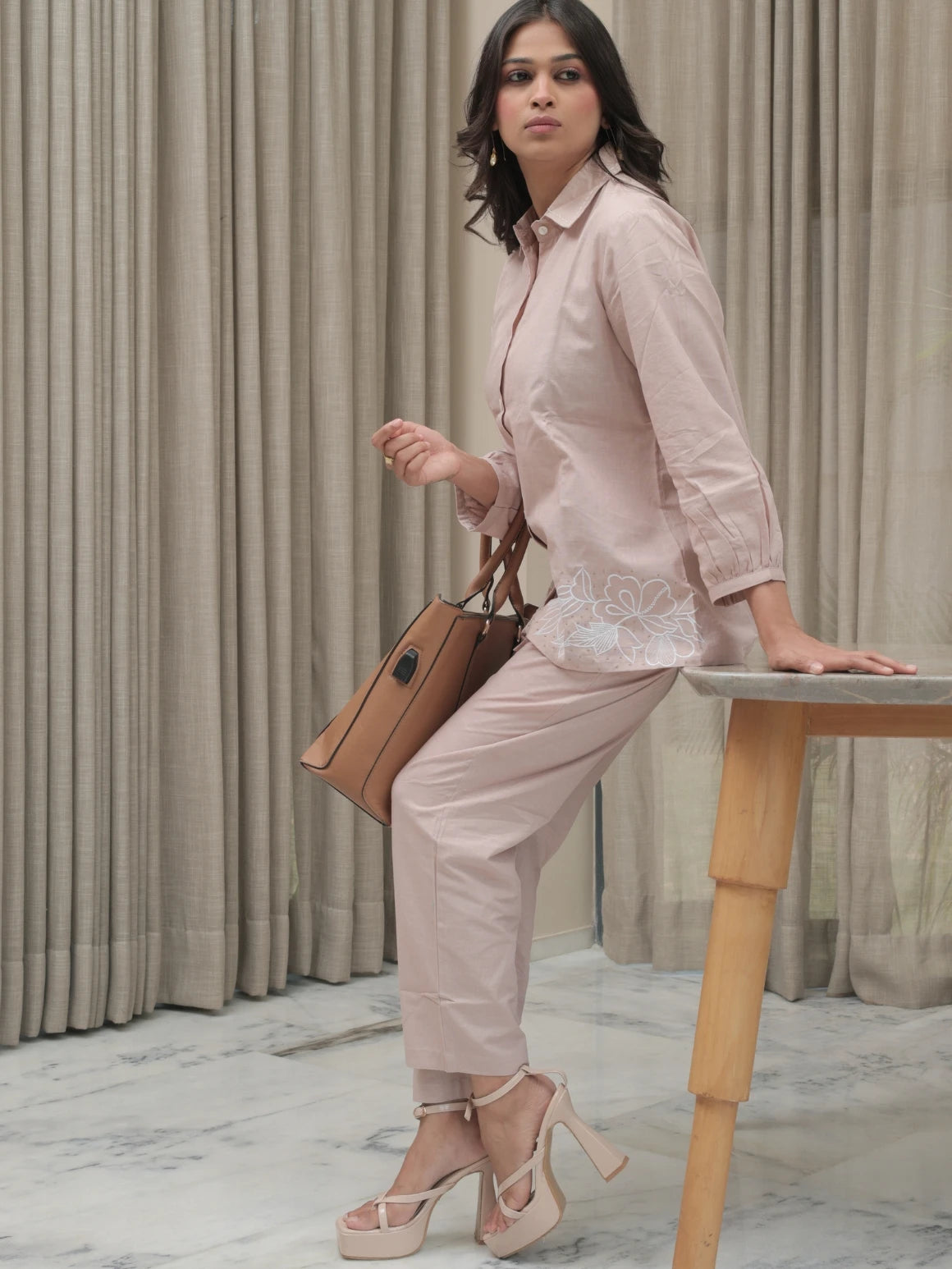 Blush Whisper – Gulraas: The Linen Tale