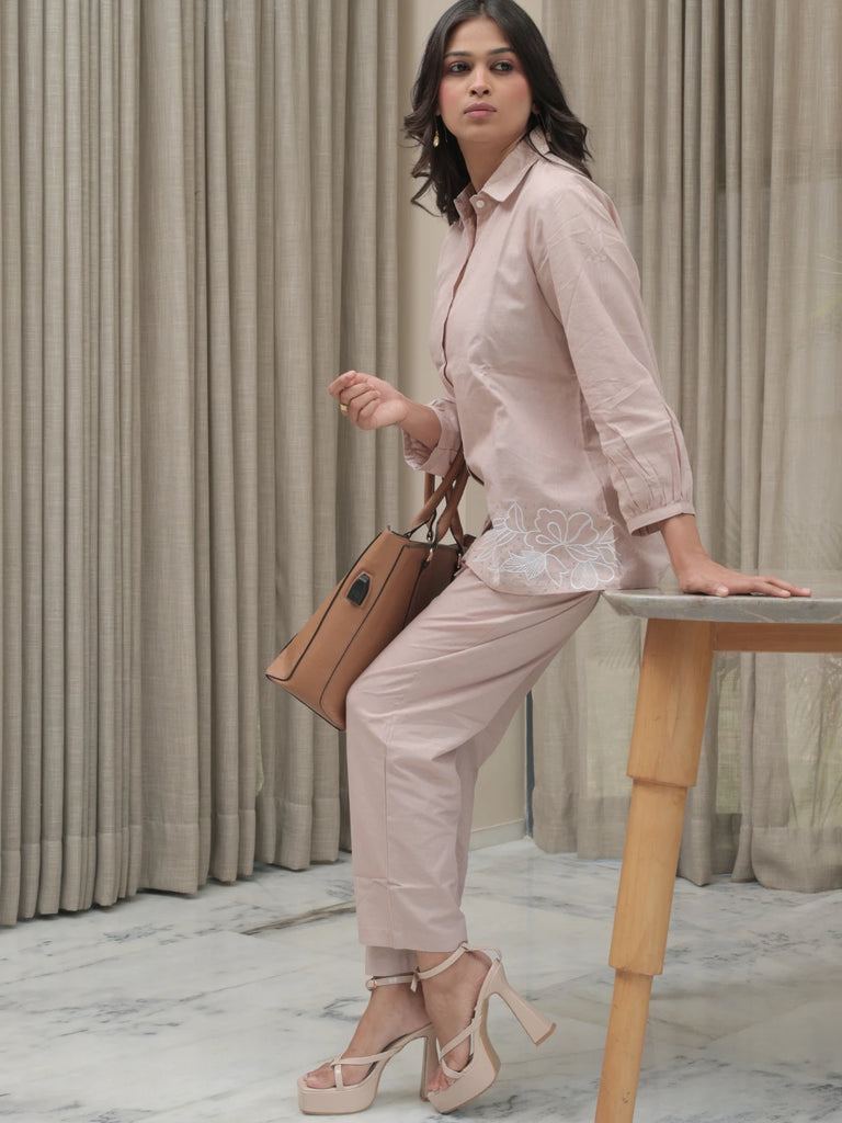 Blush Whisper – Gulraas: The Linen Tale