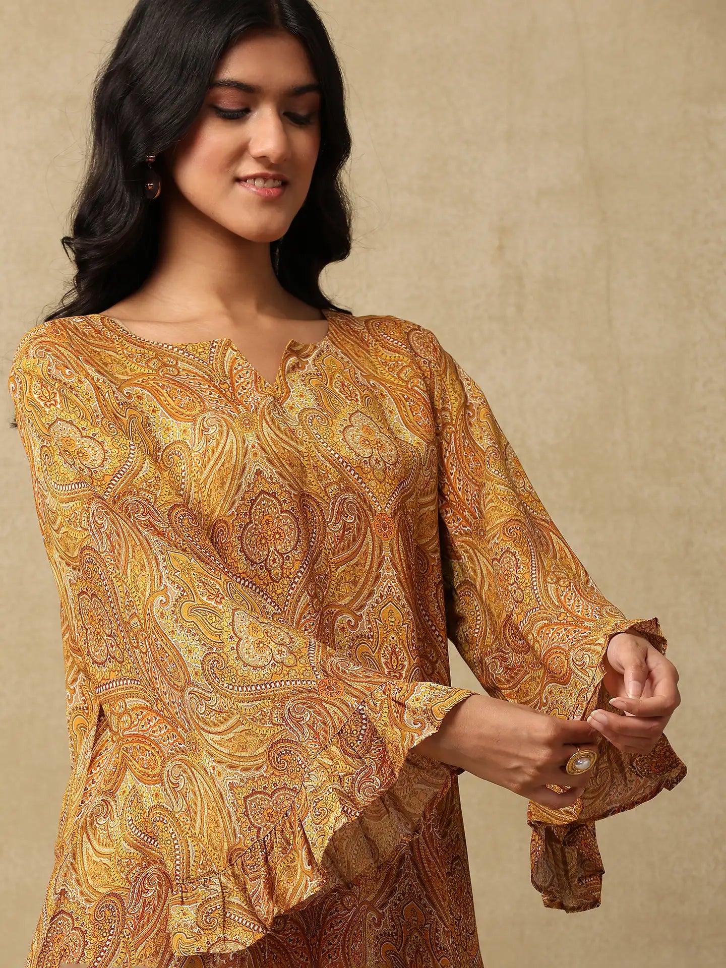 Goldenaire Paisley Kurta Set | WoS