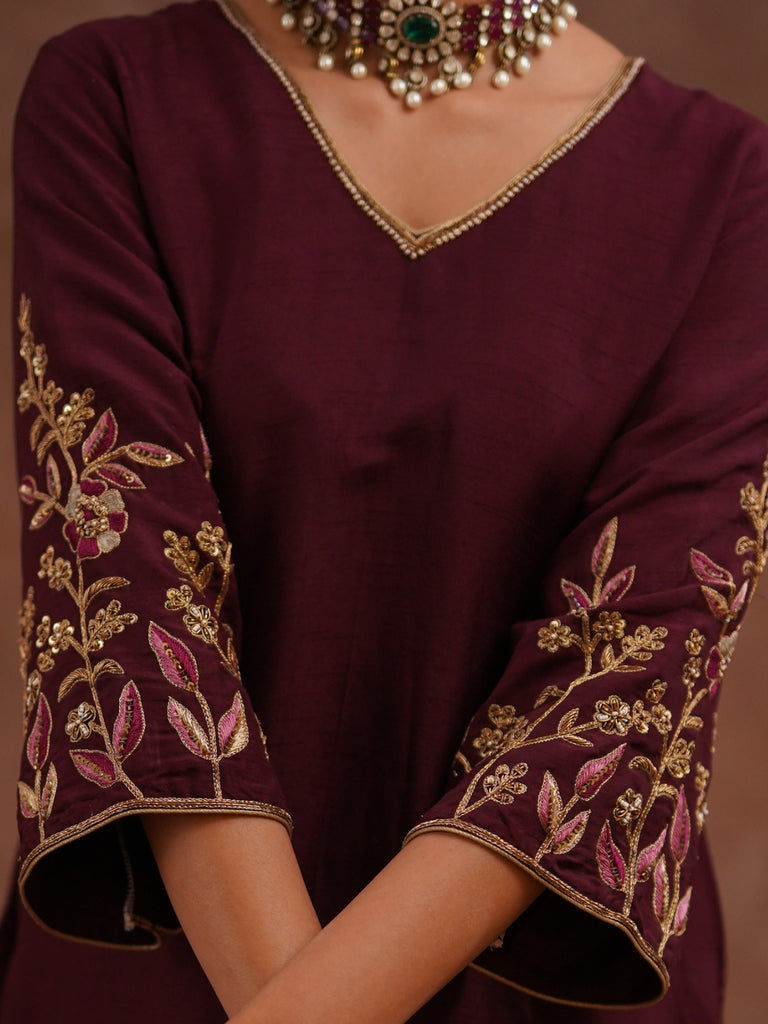 Maroon outfit For Woman