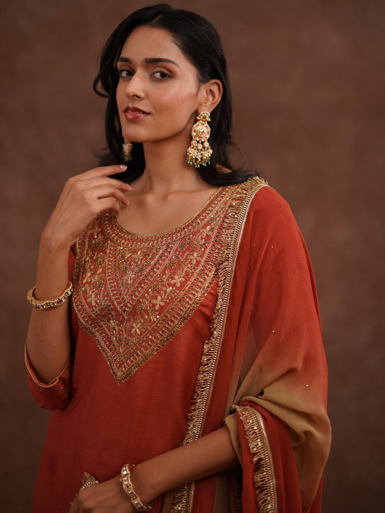 Gulnoor Embroidery Set For Woman 