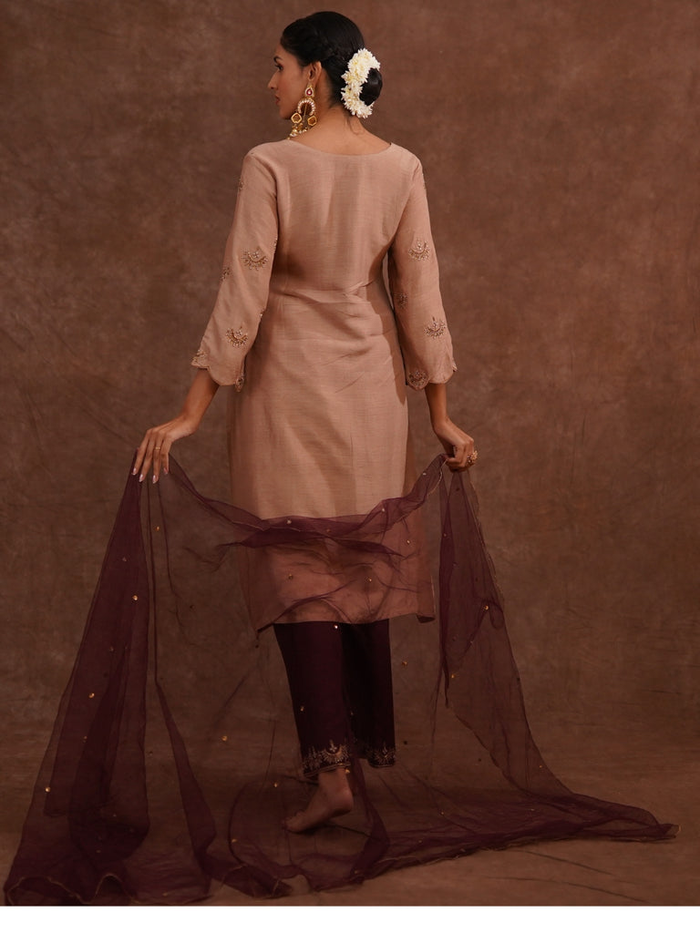 Woman wearing a traditional outfit