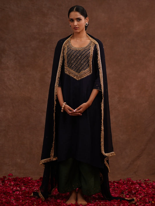Neelara Kurta Set