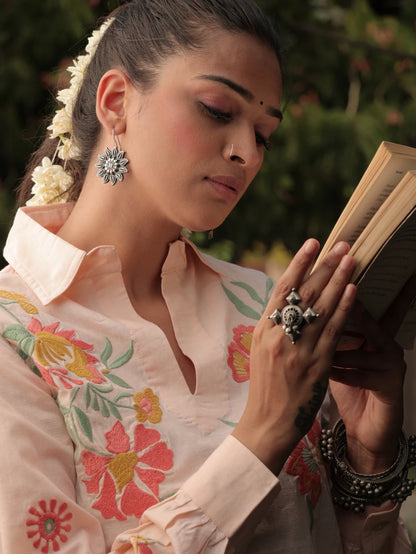 Peach Mosaic – Gulraas: The Linen Tale