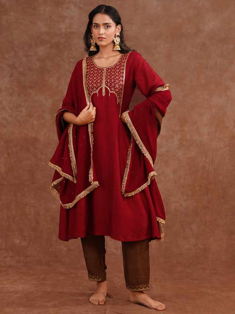 red traditional kurt SET for women  