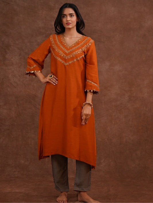 Surkhiya Kurta Set