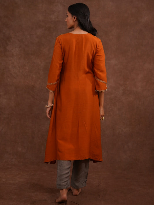 Surkhiya Kurta Set