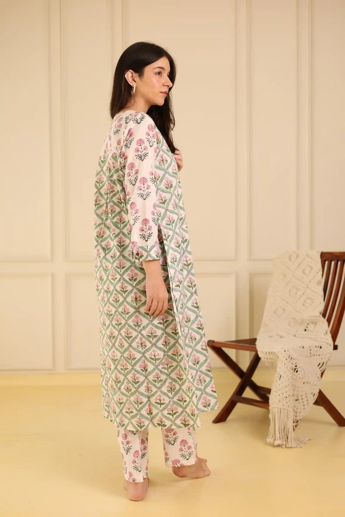 pattered white outfit for women